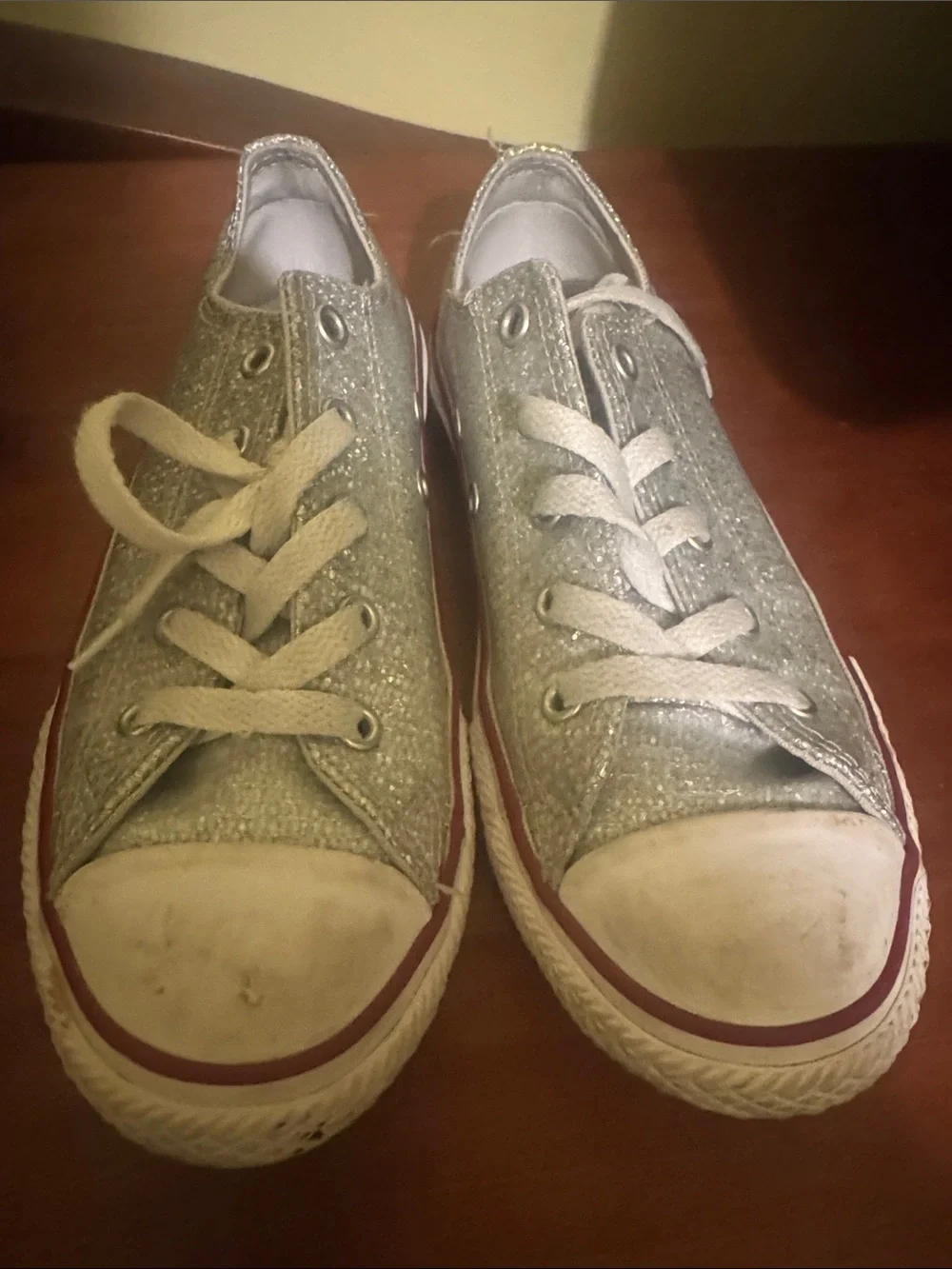 Converse Kids Silver Glitter Low-Top Sneakers with Red Stripe